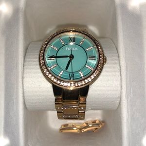 Authentic Women’s Fossil Watch (NEW CONDITION)